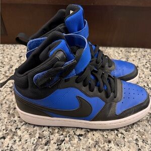 Nike Kids Black and Blue Sneakers